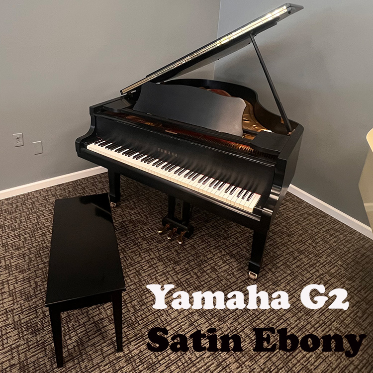 Yamaha g2 used baby grand piano in satin ebony